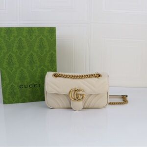 Gucci cream leather shoulder bag with gold hardware